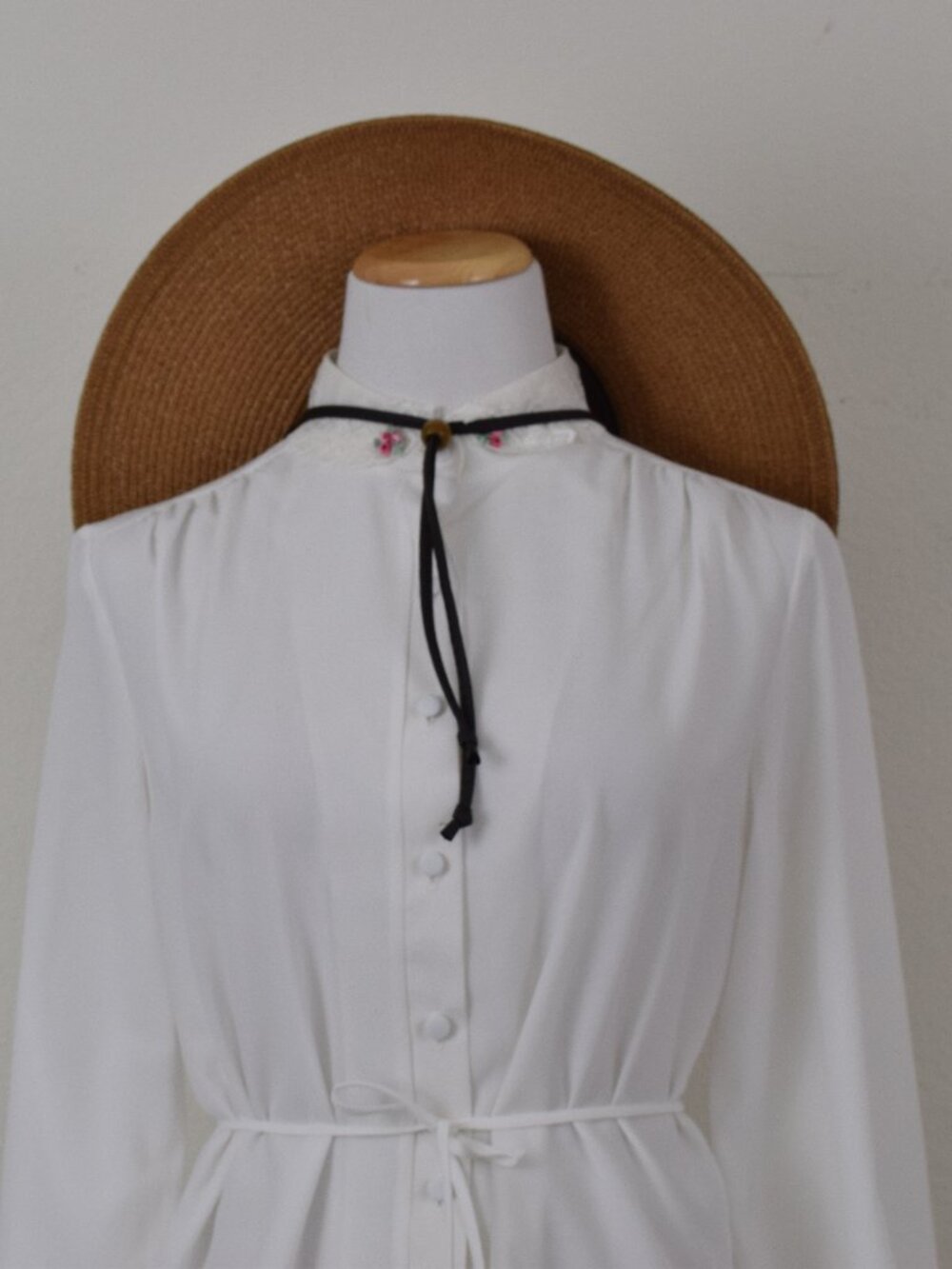 Vintage 80s Polyester semi-sheer white blouse by Lee Mar. Size 14